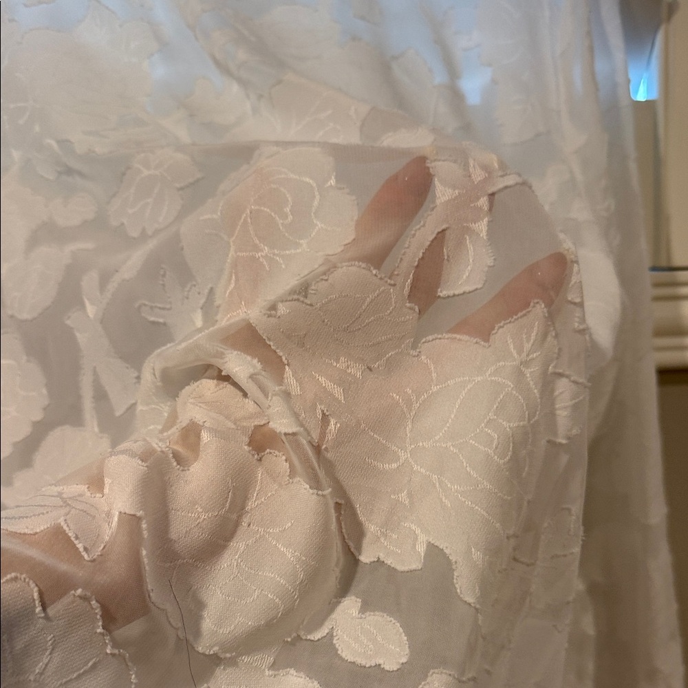 NWOT Ellen Tracy White Floral Blouse - Picture 6 of 8